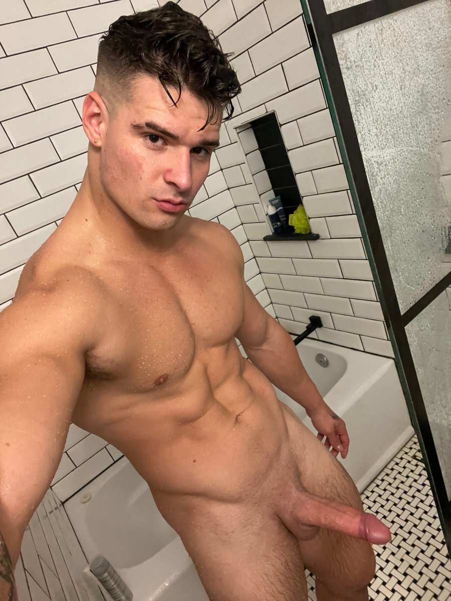 Malik Delgaty nude shower selfie